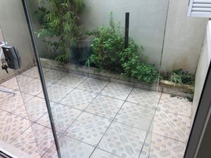 Image 4 - 930472