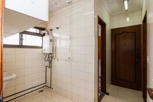 Image 37 - 930474