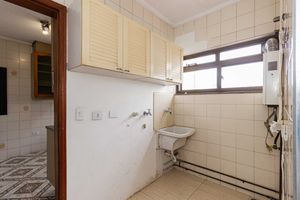 Image 36 - 930474
