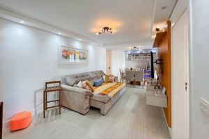 Image 3 - 930478