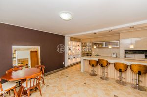 Image 29 - 930479