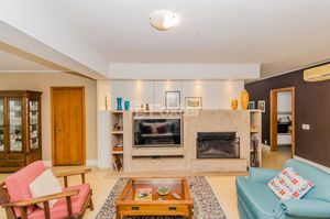 Image 3 - 930479