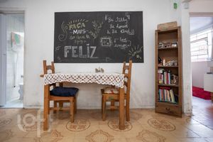 Image 5 - 930505