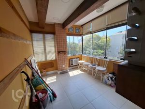 Image 15 - 930514
