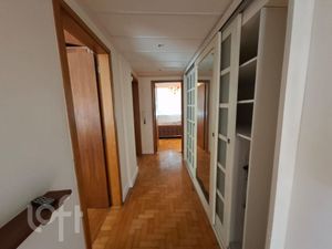 Image 9 - 930514