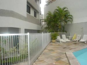 Image 11 - 930517