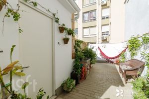 Image 16 - 930518