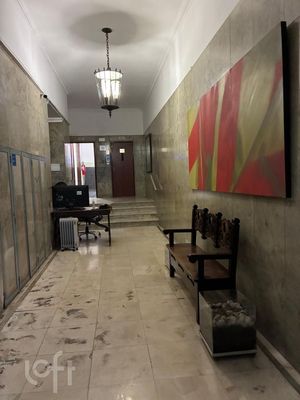 Image 20 - 930546