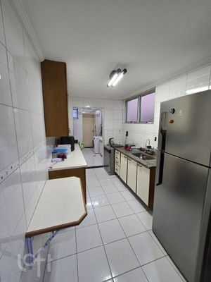 Image 5 - 930556