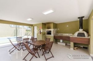 Image 9 - 930563