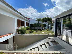 Image 4 - 930564