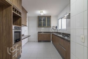 Image 29 - 930566