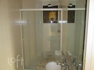 Image 8 - 930567