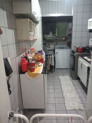 Image 2 - 930579