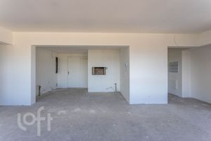 Image 4 - 930583
