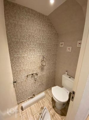 Image 18 - 930589