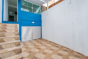 Image 37 - 930641
