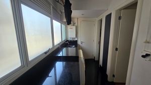 Image 15 - 930656