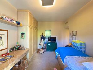 Image 45 - 930657