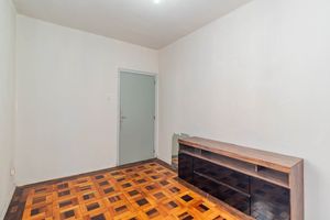 Image 3 - 930666