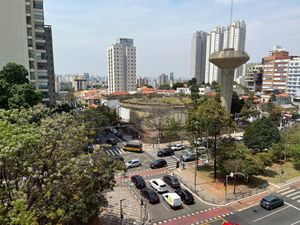 Image 5 - 930675