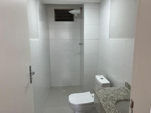 Image 19 - 930675