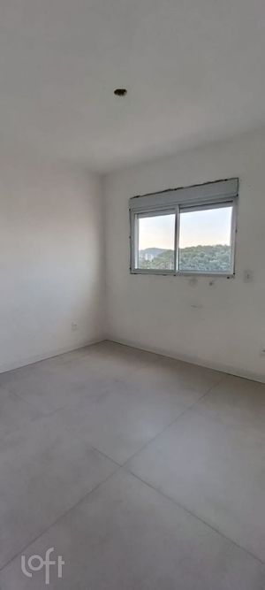 Image 18 - 930684