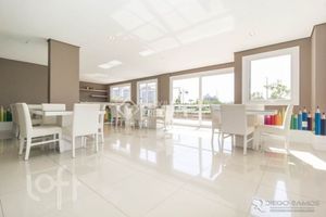 Image 31 - 930685