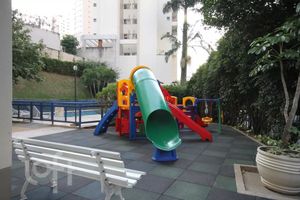 Image 23 - 930696