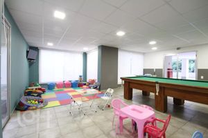 Image 22 - 930696