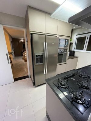 Image 10 - 930700