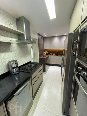 Image 7 - 930700