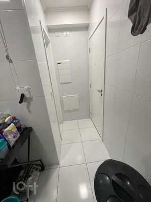Image 11 - 930700