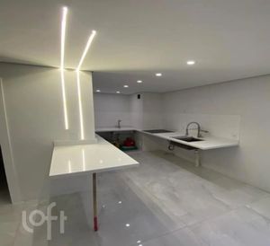 Image 3 - 930715