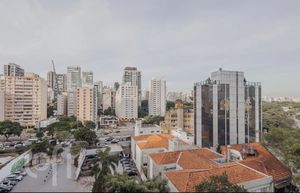 Image 11 - 930725