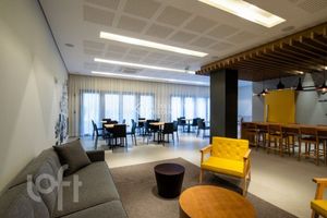 Image 21 - 930726