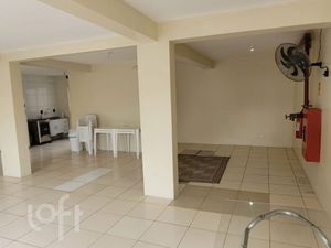 Image 13 - 930742