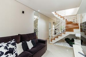 Image 3 - 930755