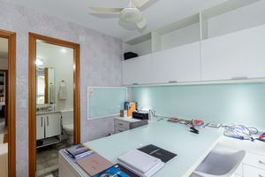Image 34 - 930755