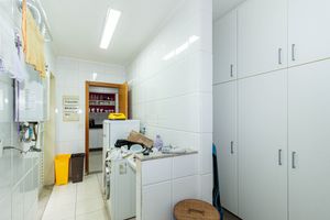 Image 41 - 930755