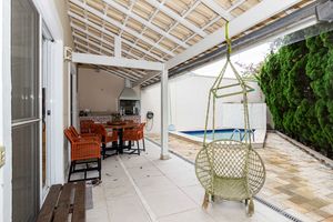 Image 9 - 930755