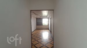Image 21 - 930762