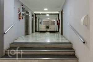 Image 25 - 930766