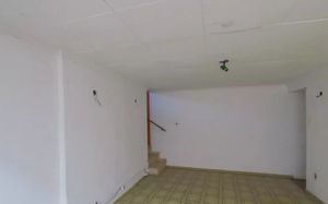 Image 6 - 930779