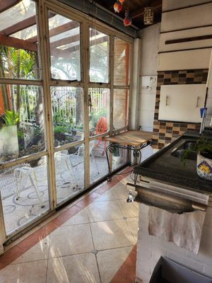 Image 17 - 930781