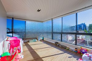 Image 3 - 930798