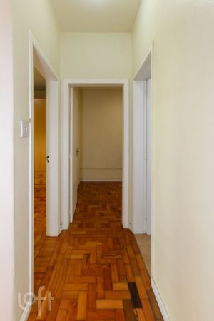 Image 22 - 930812