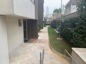Image 13 - 930816