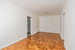 Image 3 - 930817