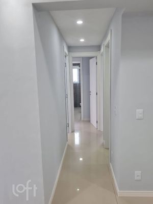 Image 4 - 930845